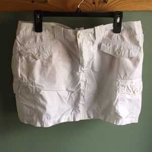 Gap skirt